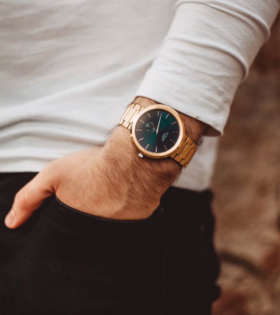 slide4-watch-1.jpg